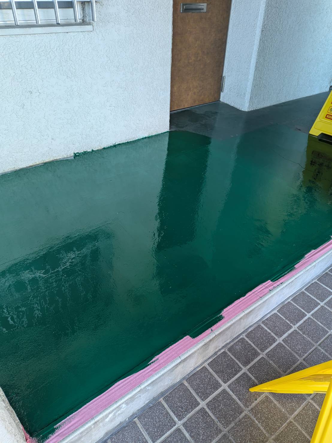 床の塗り替え工事