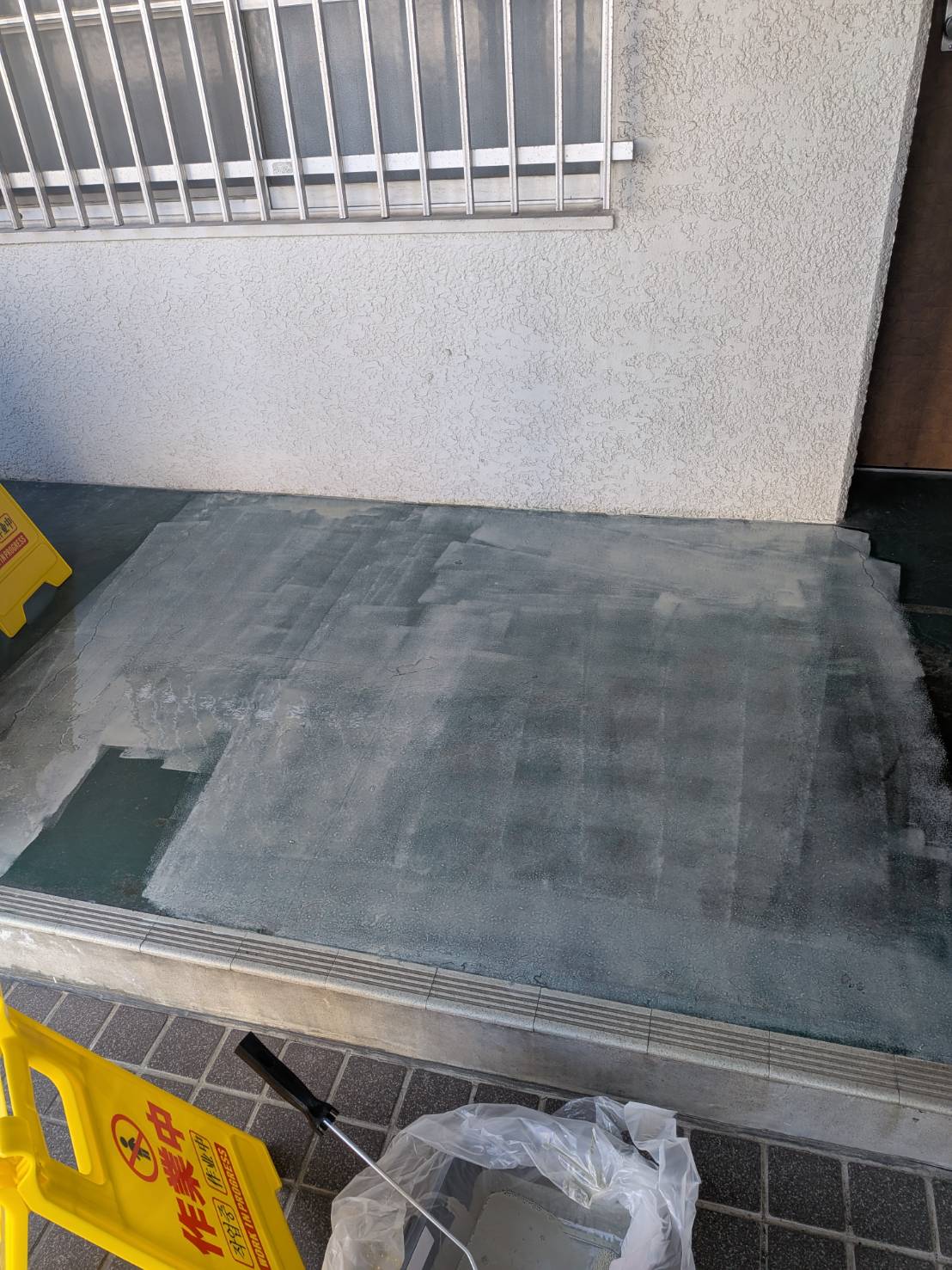 床の塗り替え工事